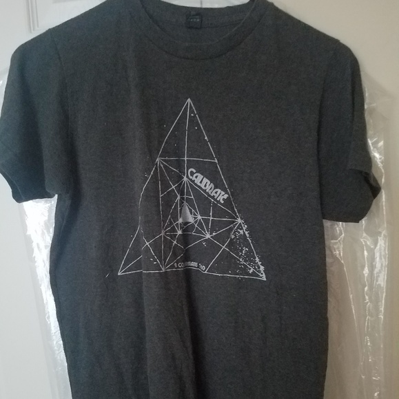 T-Shirt - Picture 2 of 4